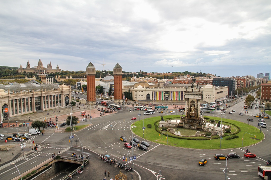 The Ultimate Barcelona Travel Guide
